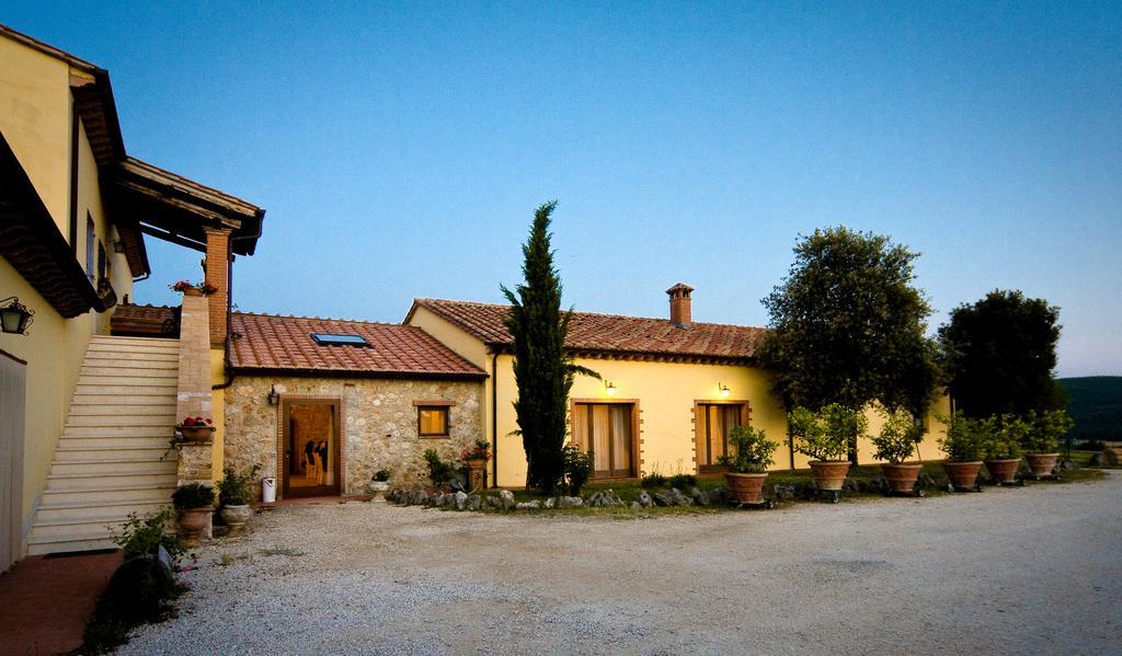 Agriturismo Collepina 阿米里亚 外观 照片
